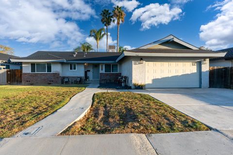Photo of 1062 Madison Avenue, LOS BANOS, CA 93635 (MLS # ML82025760) Photo of 1062 Madison Avenue, LOS BANOS, CA 93635 (MLS # ML82025760)