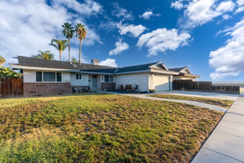 Tiny photo for 1062 Madison Avenue, LOS BANOS, CA 93635 (MLS # ML82025760)