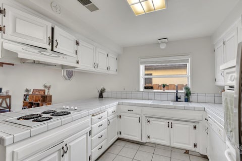Tiny photo for 1062 Madison Avenue, LOS BANOS, CA 93635 (MLS # ML82025760)
