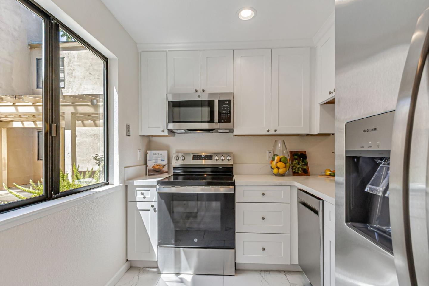 449 Alberto Way C138