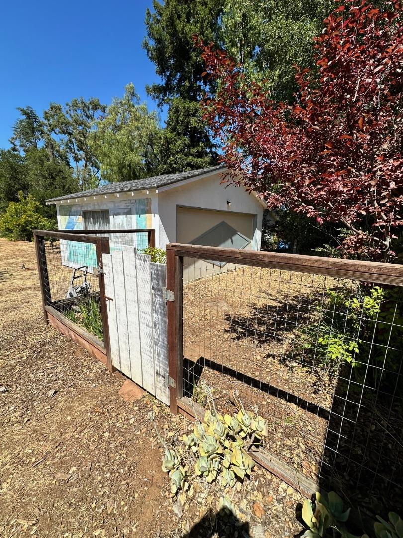 399 Hawthorne Avenue