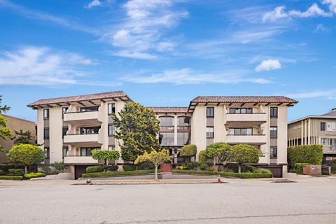 Photo of 1427 Floribunda Avenue #304, BURLINGAME, CA 94010 (MLS # ML82020511)