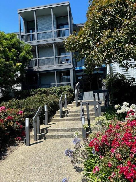 615 Port Drive Unit 105, San Mateo, CA 94404 - #: ML81973973