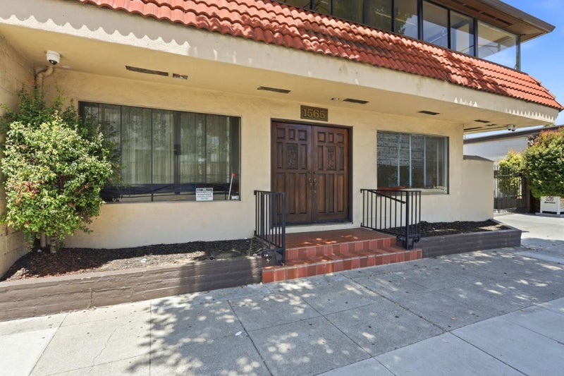 1565 Alum Rock Avenue