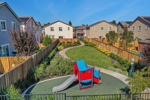 Tiny photo for 670 Wickham Court, GILROY, CA 95020 (MLS # ML82026506)