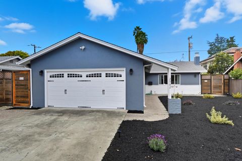 Photo of 2982 Rosemary Lane, SAN JOSE, CA 95128 (MLS # ML82025084)