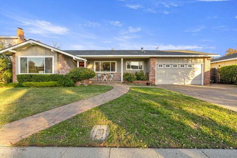 Tiny photo for 2741 Doverton Square, MOUNTAIN VIEW, CA 94040 (MLS # ML82028648)
