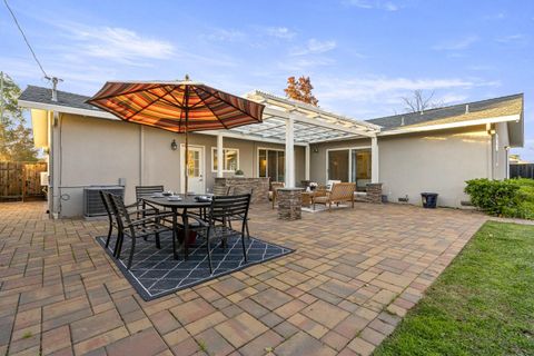 Tiny photo for 2741 Doverton Square, MOUNTAIN VIEW, CA 94040 (MLS # ML82028648)