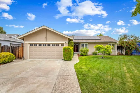 464 Edelweiss Drive, San Jose, CA 95136 - #: ML82003963