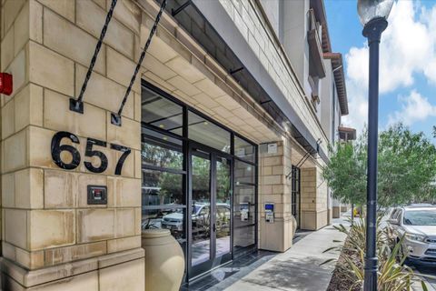 Photo of 657 Walnut Street #437, SAN CARLOS, CA 94070 (MLS # ML82028350)