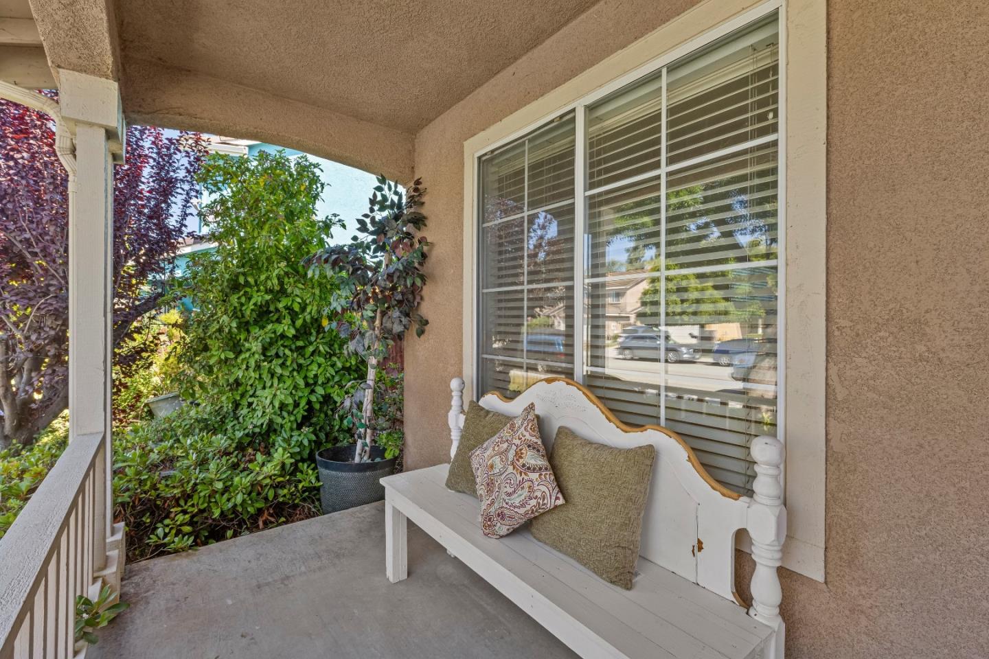 2521 Glenview Drive