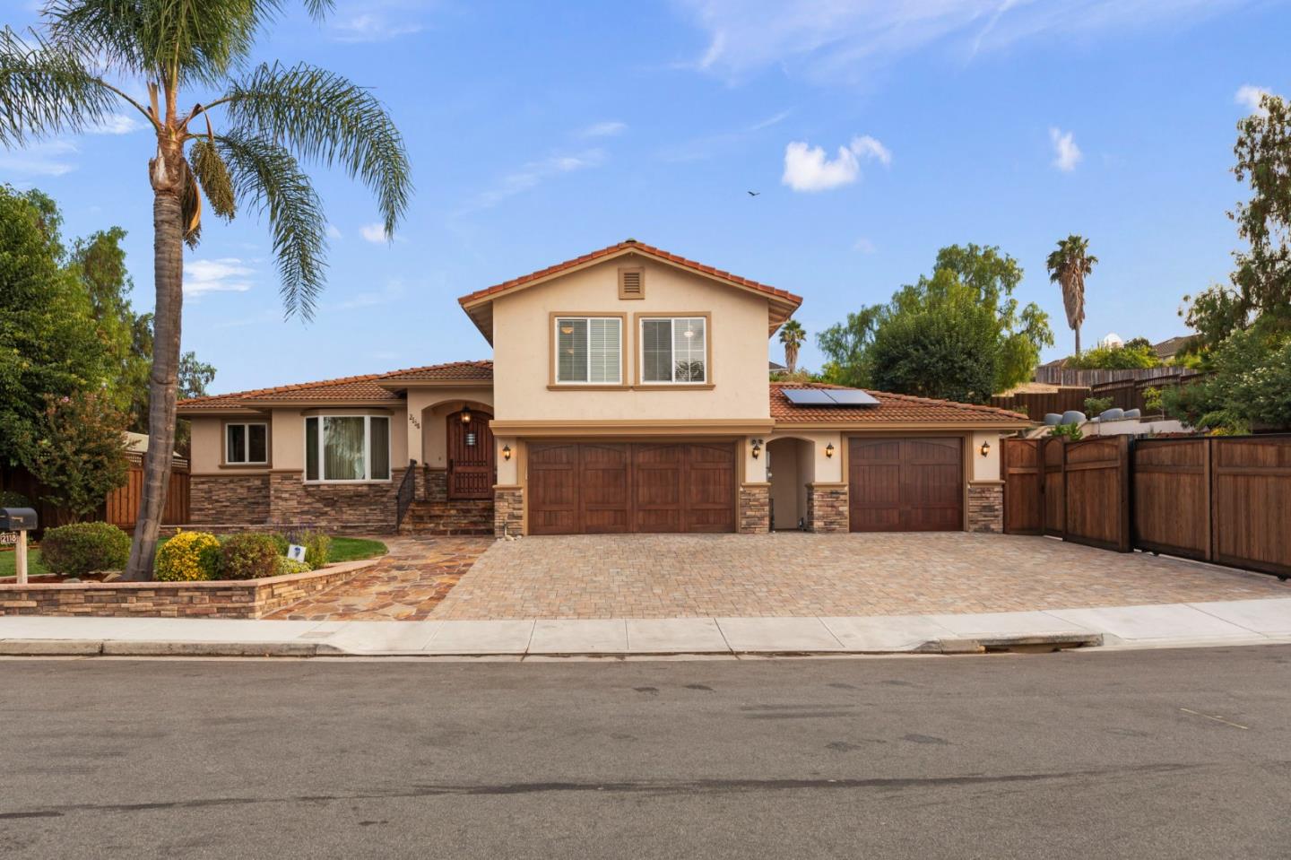 2118 Wendover Lane