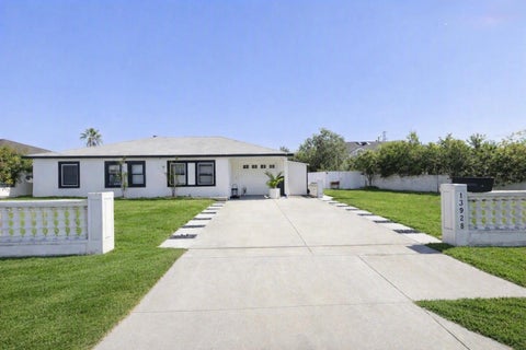 Photo of 13928 Gardenland Avenue, BELLFLOWER, CA 90706 (MLS # ML82065505)