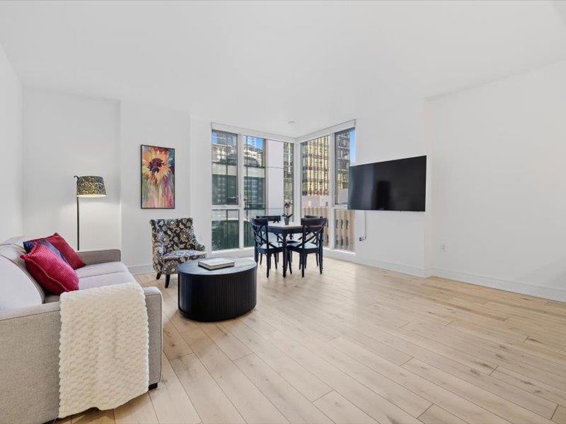 631 Folsom Street 7B