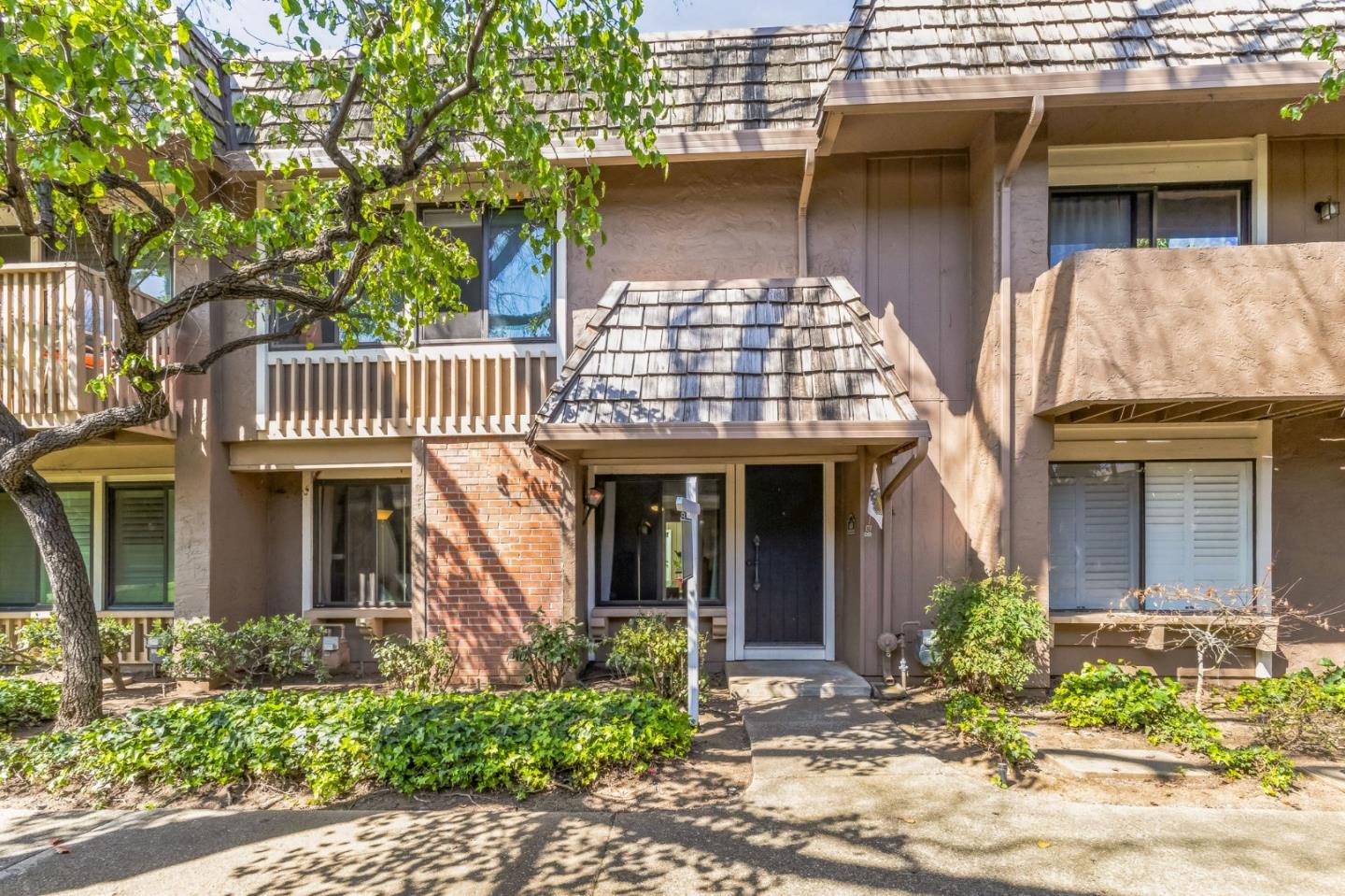 4636 Columbia River Court