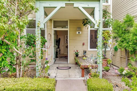 101 Blossom Circle Unit H, San Mateo, CA 94403 - #: ML82021030