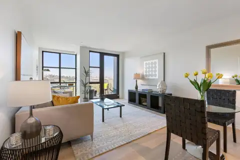 451 Donahue Street Unit 407, San Francisco, CA 94124 - #: ML82053759