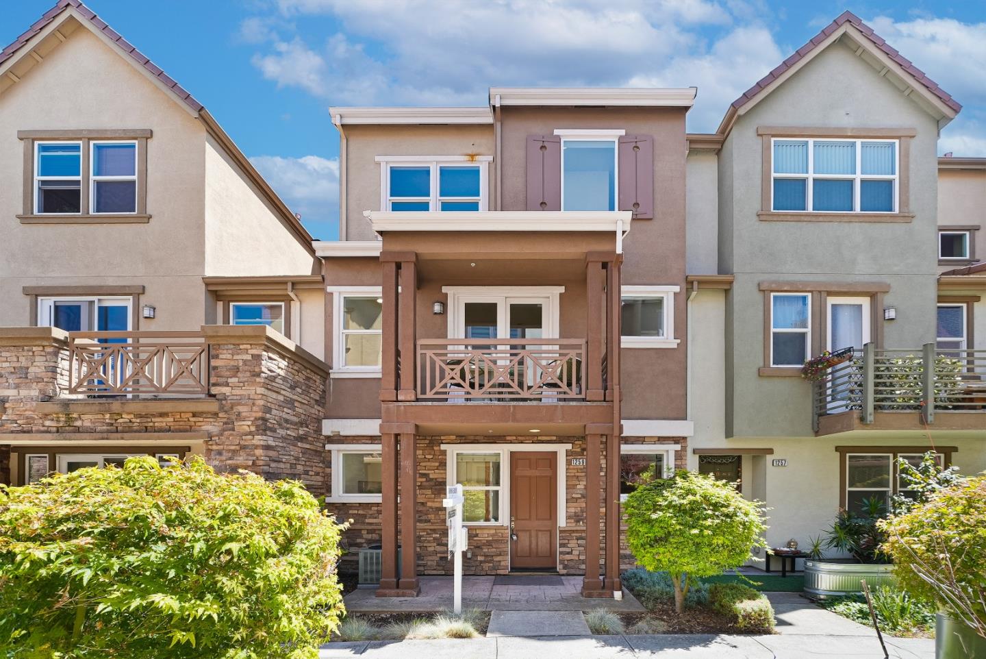 1259 Water Lily Way