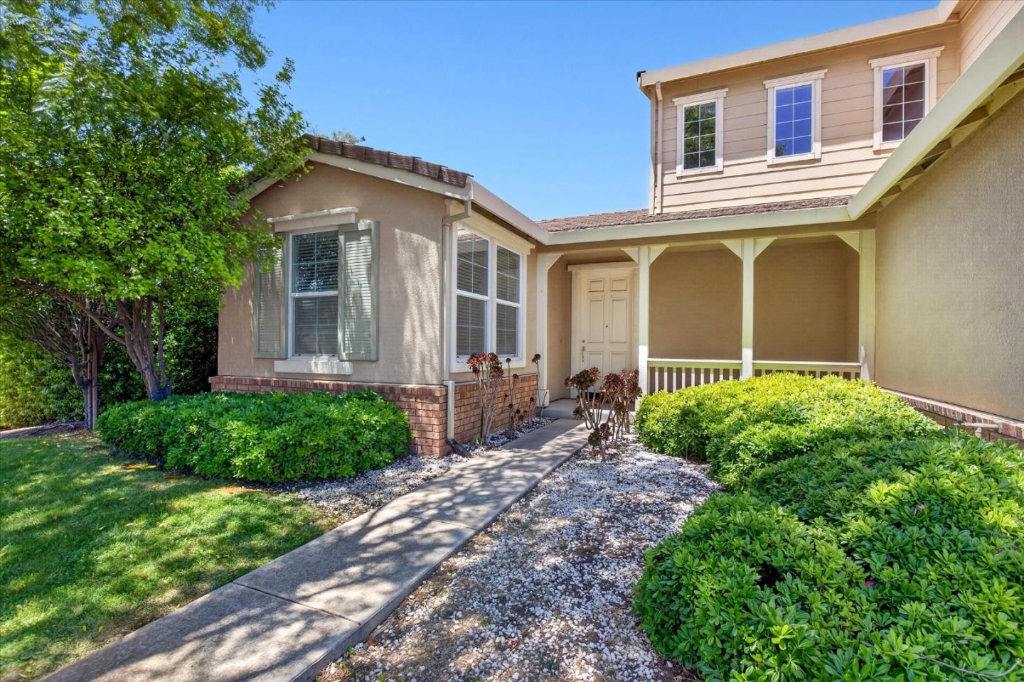 2727 Marshall Court
