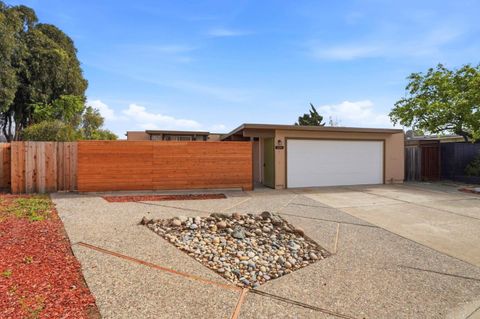 Tiny photo for 104 Eliza Court, FOSTER CITY, CA 94404 (MLS # ML82036906)