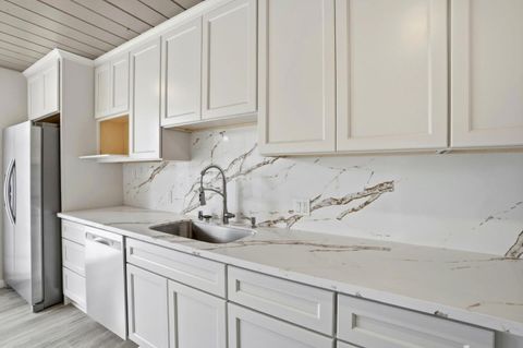 Tiny photo for 104 Eliza Court, FOSTER CITY, CA 94404 (MLS # ML82036906)