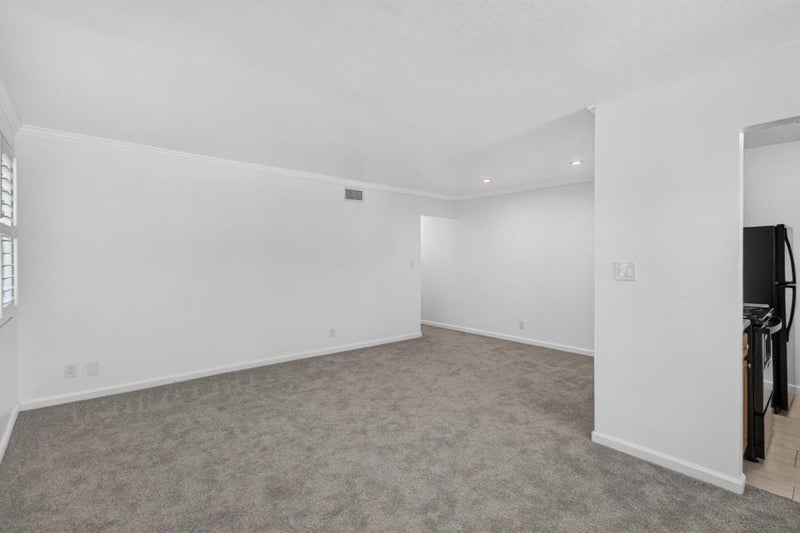 5948 Walerga Road 4