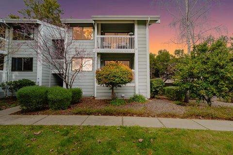 Photo of 938 Clark Avenue #50, MOUNTAIN VIEW, CA 94040 (MLS # ML82036080)