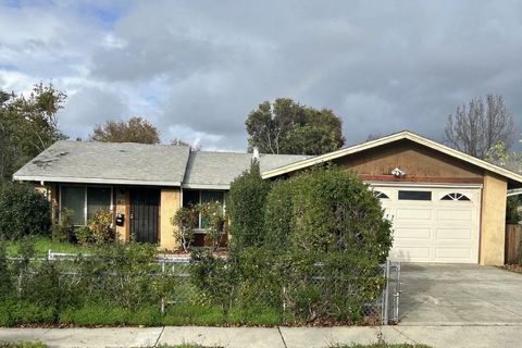 Photo of 563 Oldbrook Court, SAN JOSE, CA 95111 (MLS # ML82030966)