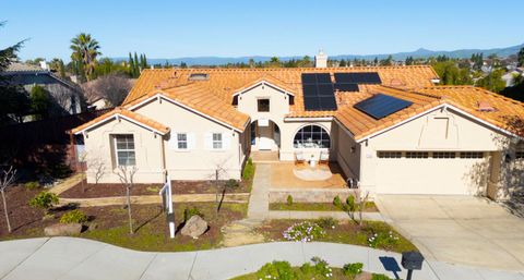 Photo of 1280 Quail Ridge Way, HOLLISTER, CA 95023 (MLS # ML82030784)