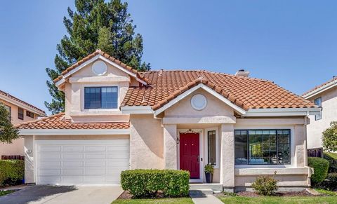 Photo of 43382 Livermore Common, FREMONT, CA 94539 (MLS # ML82045980)