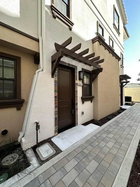 MLS: ML82003579
