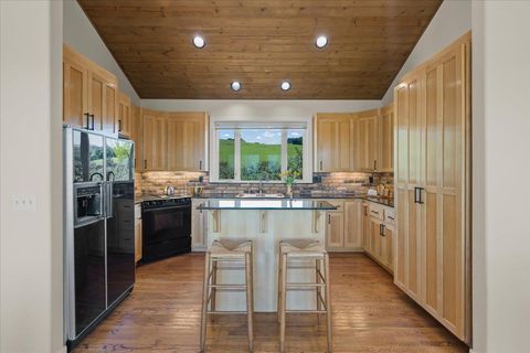 Tiny photo for 9539 Via Del Cielo, GILROY, CA 95020 (MLS # ML82032177)