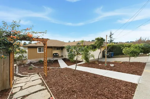 18405 Carmel Drive, Castro Valley, CA 94546 - #: ML82030664