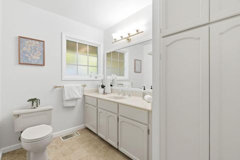 Tiny photo for 1747 Walnut Drive, MOUNTAIN VIEW, CA 94040 (MLS # ML82029718)