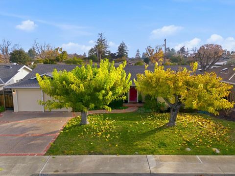Tiny photo for 1747 Walnut Drive, MOUNTAIN VIEW, CA 94040 (MLS # ML82029718)