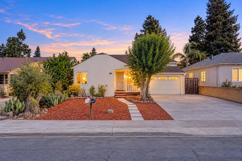 21692 Westfield Ave
