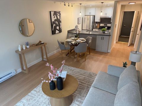 Photo of 222 Laurel Street #105, SAN CARLOS, CA 94070 (MLS # ML82039455)