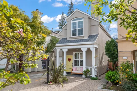 121 Concord Circle, Mountain View, CA 94040 - #: ML81997580