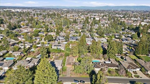 643 Jay Street LOS ALTOS CA 94022