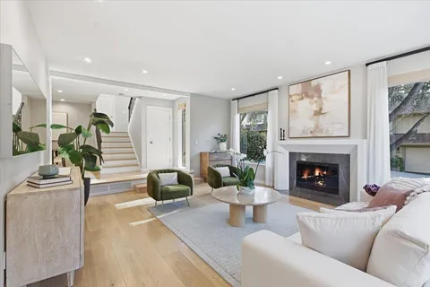 652 Sand Hill Circle, Menlo Park, CA 94025 - #: ML82031867