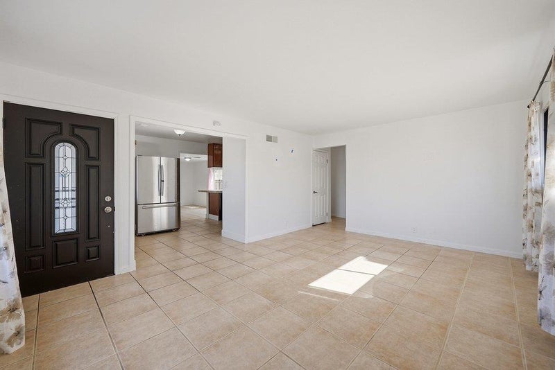 758 Candlestick Way