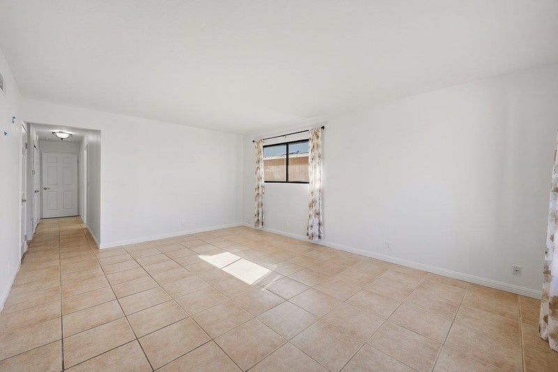758 Candlestick Way