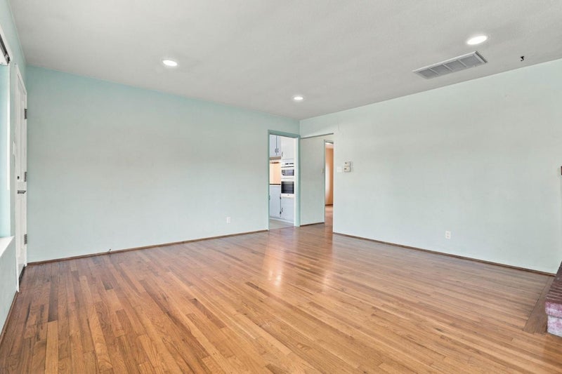 6005 Valley Drive