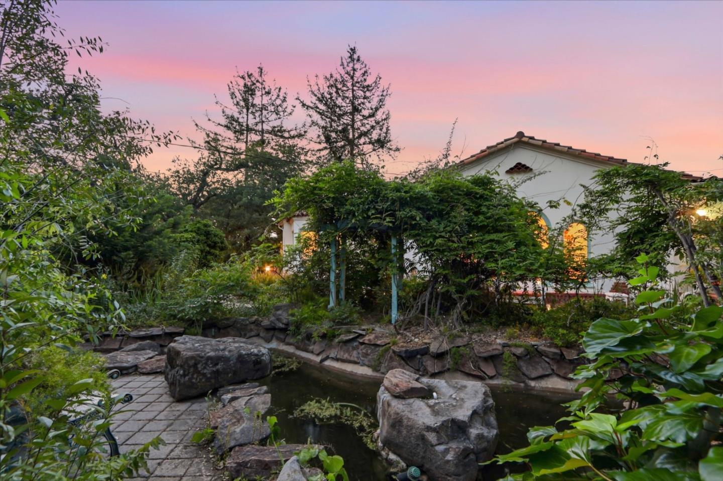 18211 Saratoga Los Gatos Road