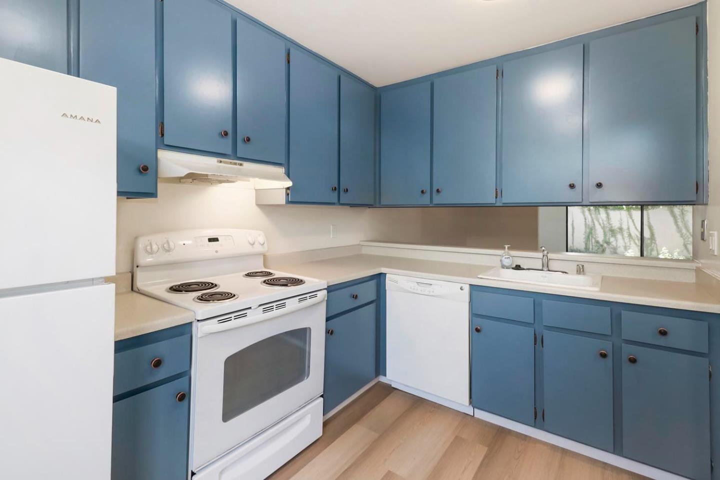 701 Woodside Lane 4