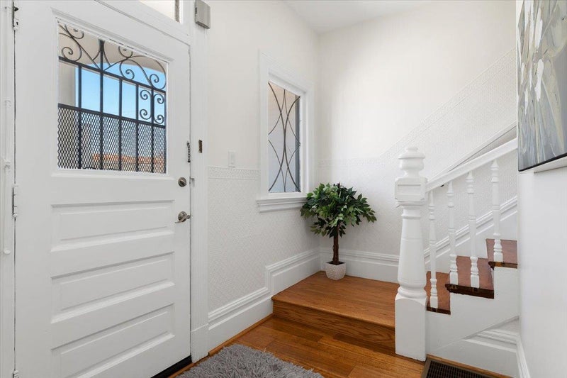 1737 McKinnon