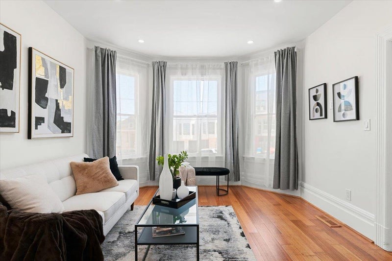 1737 McKinnon