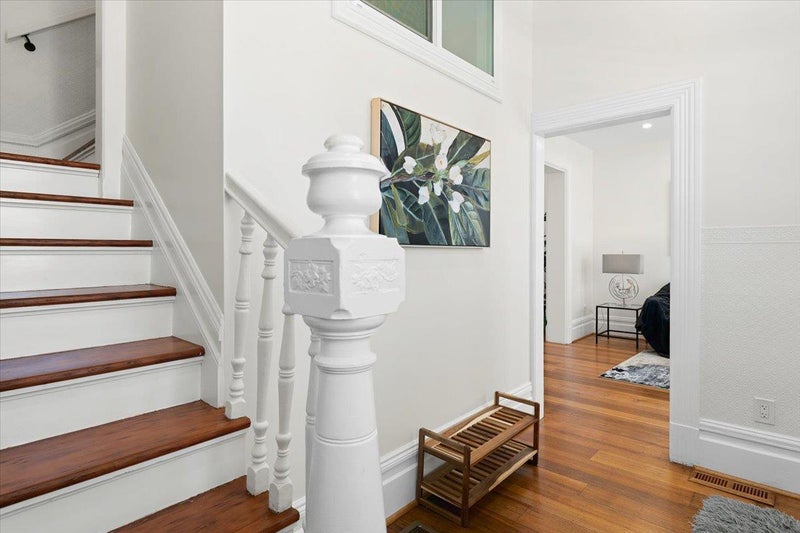 1737 McKinnon