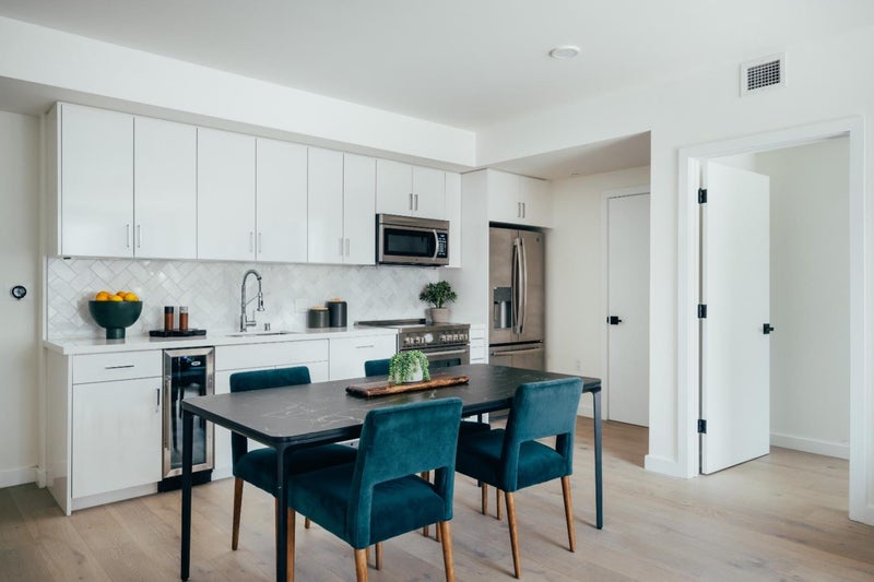 345 8th Street 401