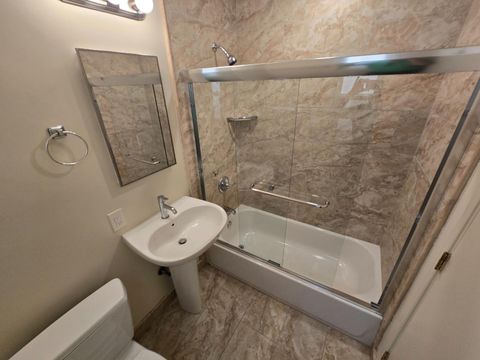 Tiny photo for 801 Fairfield Road #6, Burlingame, CA 94010 (MLS # ML82027570)